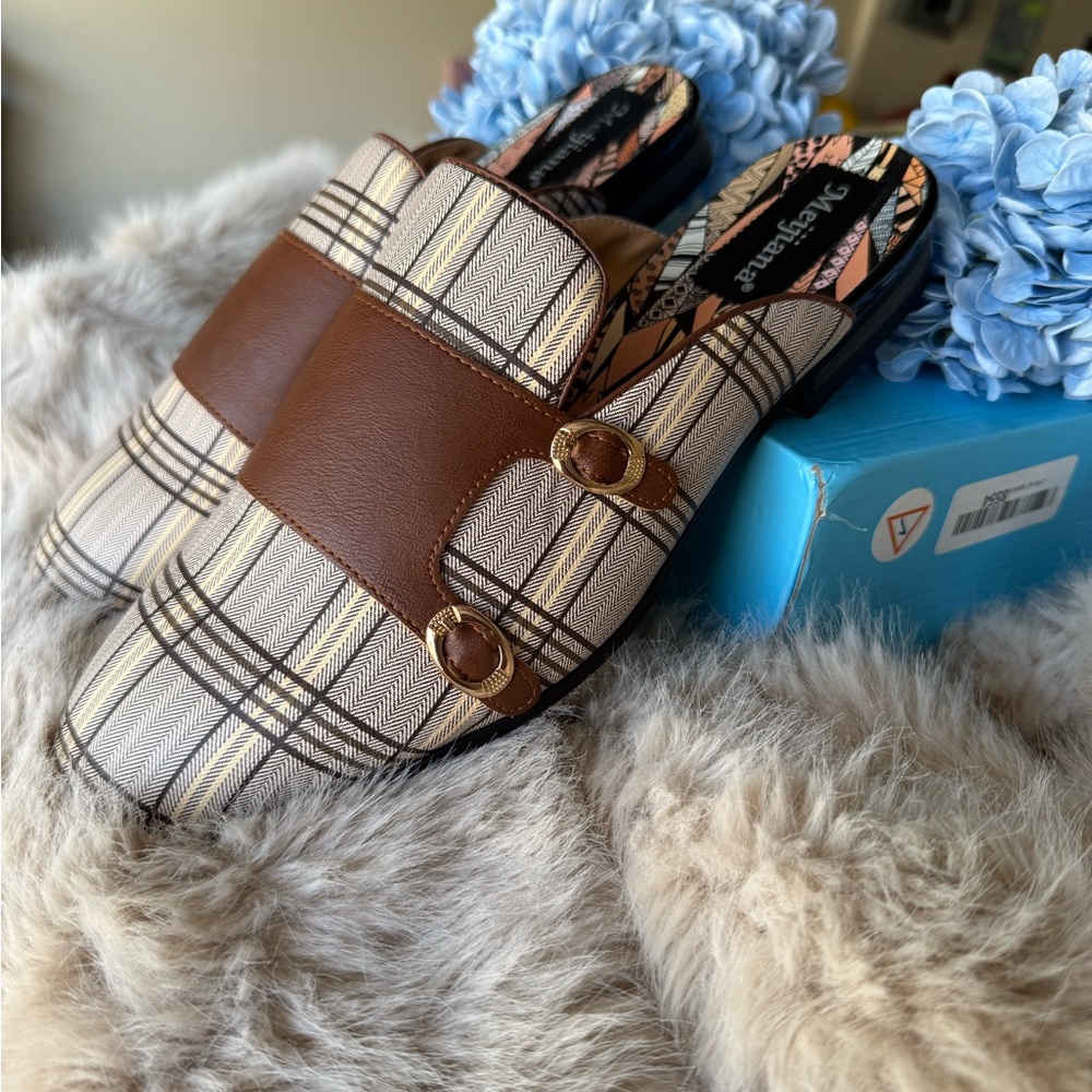 Cream and Brown Mules with Elastic Goring and Cushioned Footbed